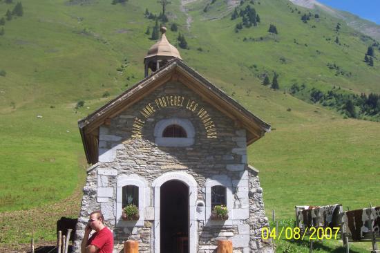 chapelle col de ARAVIS