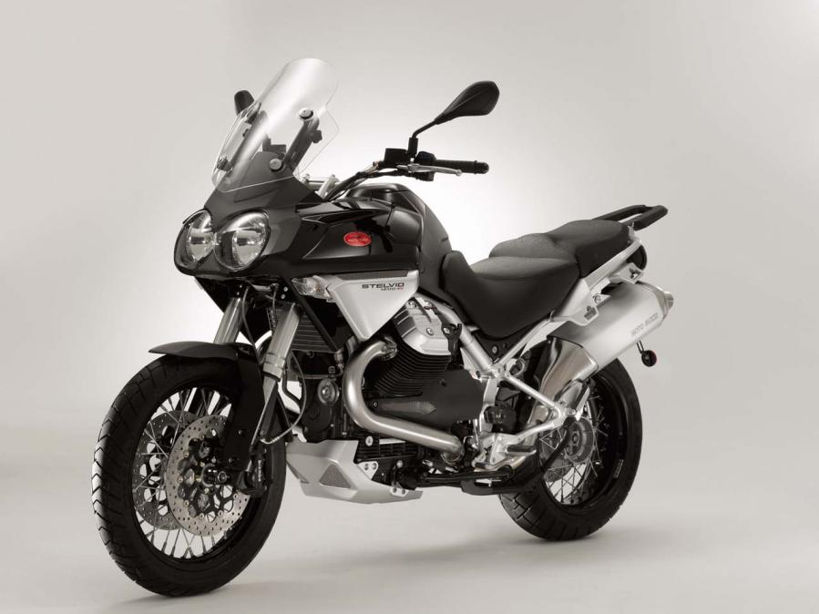 2-guzzi-stelvio-1200-4v-09.jpg